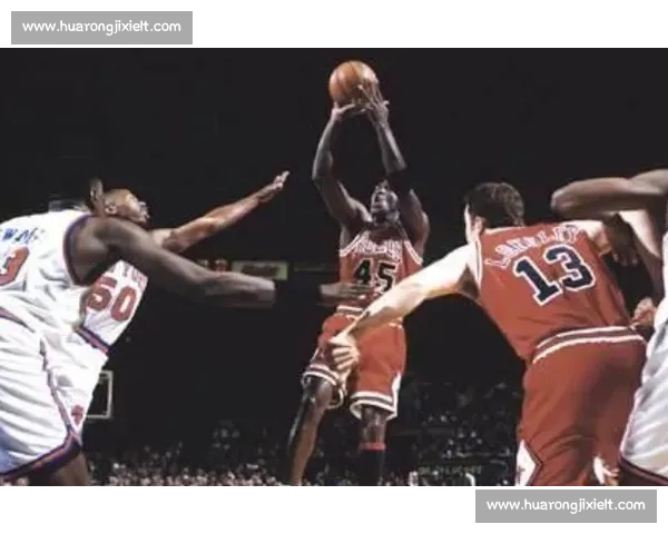 球场名场面:第一投离谱,第二投直接看傻观众